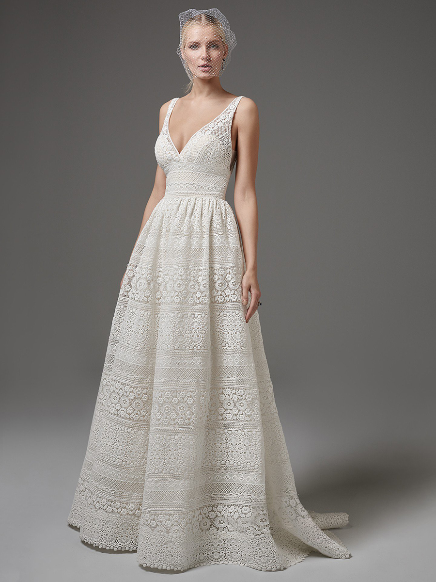 Eyelet cotton lace wedding gown from the 70s is just the thing for an outdoor wedding
