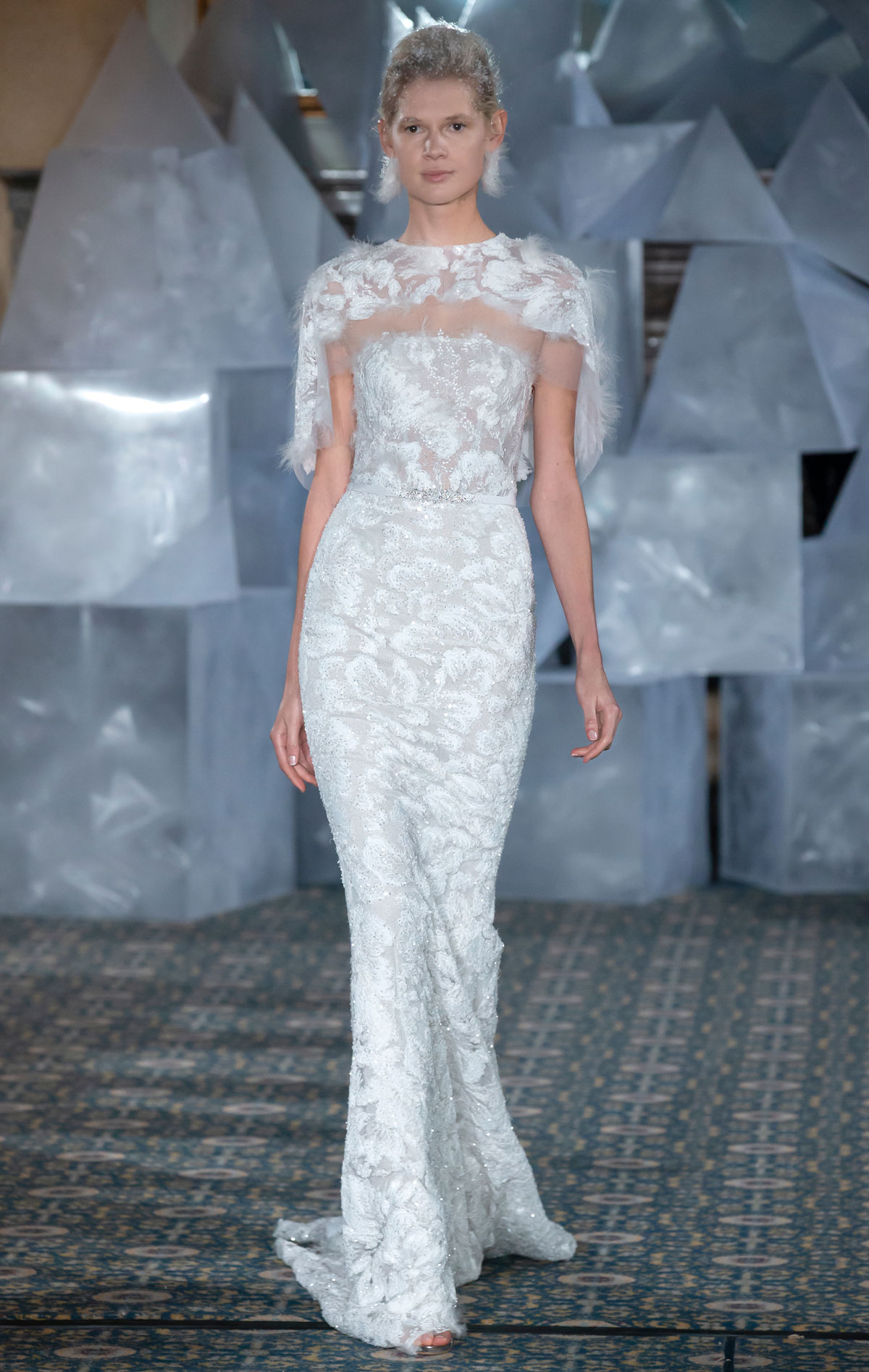 mira-zwillinger-bridal-spring-2019-collection_capelet